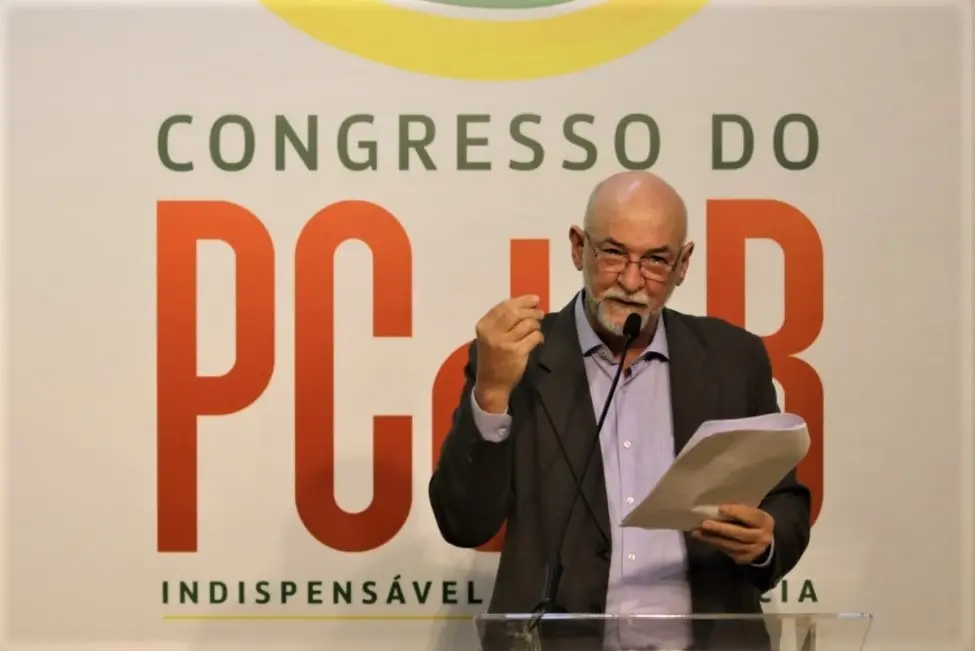 Ao O Hoje, Fabio diz que, quando lançou a pré-candidatura, tinha consciência da “situação” e “popularidade” de Adriana Accorsi | Foto: Reprodução