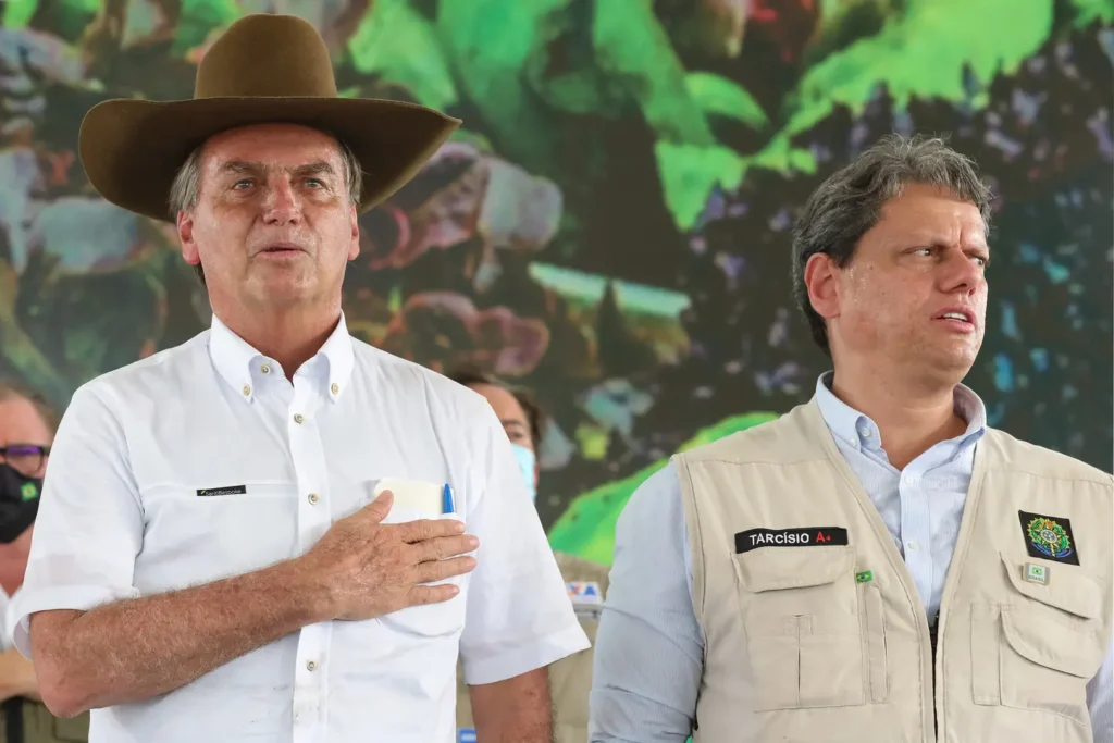 Tarcísio liga para Malafaia após sofrer críticas do líder religioso