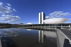 A previsão de hoje é de que, ao longo da tarde, os níveis de umidade relativa do ar fiquem em torno de 25 a 30% | Foto: Senado / DF