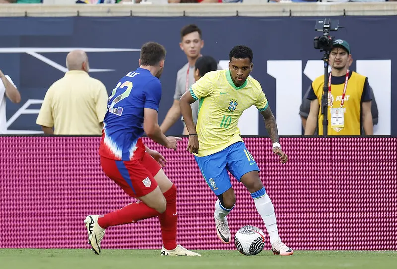 O Camisa 10, Rodrygo, fez único gol do Brasil na partida (Foto: Rafael Ribeiro/CBF)