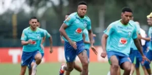 Beraldo, querido pelo treinador por causa da sua passagem no São Paulo, não foi bem nos testes antes da Copa América e isso acabou dando espaço ao seu concorrente direto | Foto: Rafael Ribeiro/CBF