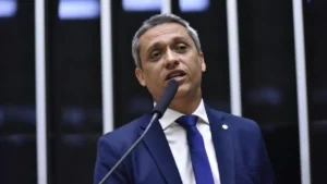 Gayer chama Pacheco de “bunda mole” após decisão do STF