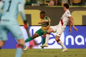 A equipe goiana está na, 16° posição. O Cuiabá, por outro lado, perdeu a chance de engatar a trinca e terminou em 14° lugar | Foto: Asscom Dourado