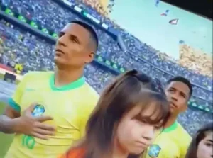 A frase é bem utilizada pela torcida cruzeirense durante o clássico mineiro | Foto: Reprodução / Redes Sociais
