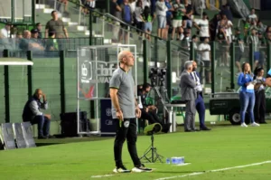 Esmeraldino terá confronto direto na próxima rodada. (Foto: Afonso Cardoso)