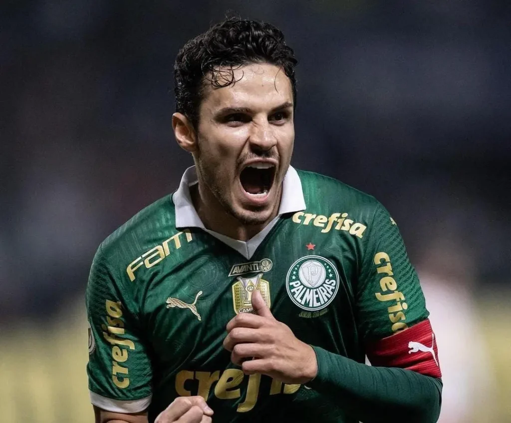 Palmeiras alcança G-4 do Brasileirão após início oscilante
