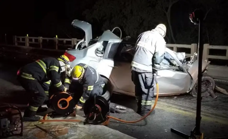 As vítimas estavam presas entre as ferragens | Foto: Divulgação
