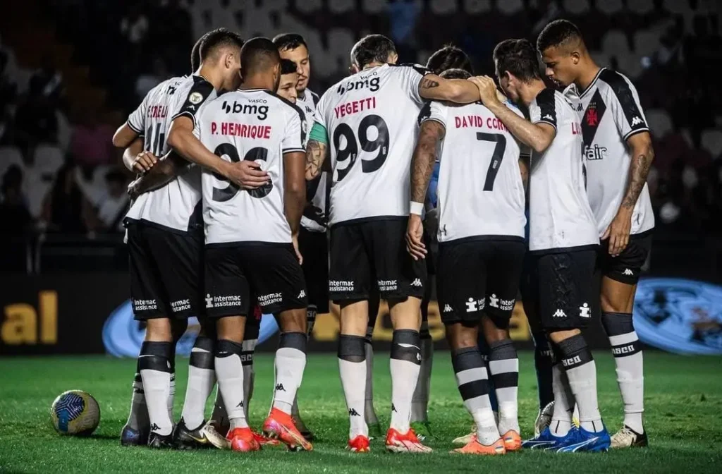 Vasco vence o São Paulo em São Januário e respira na tabela