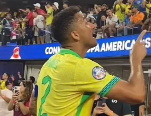A seleção canarinho teve uma estreia abaixou do que os torcedores imaginavam, o elenco estrelado, foi incapaz de superar a defesa da Costa Rica | Foto: Reprodução