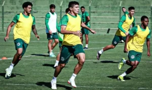 Goiás há quatro jogos sem vencer, enfrenta o líder da Série B