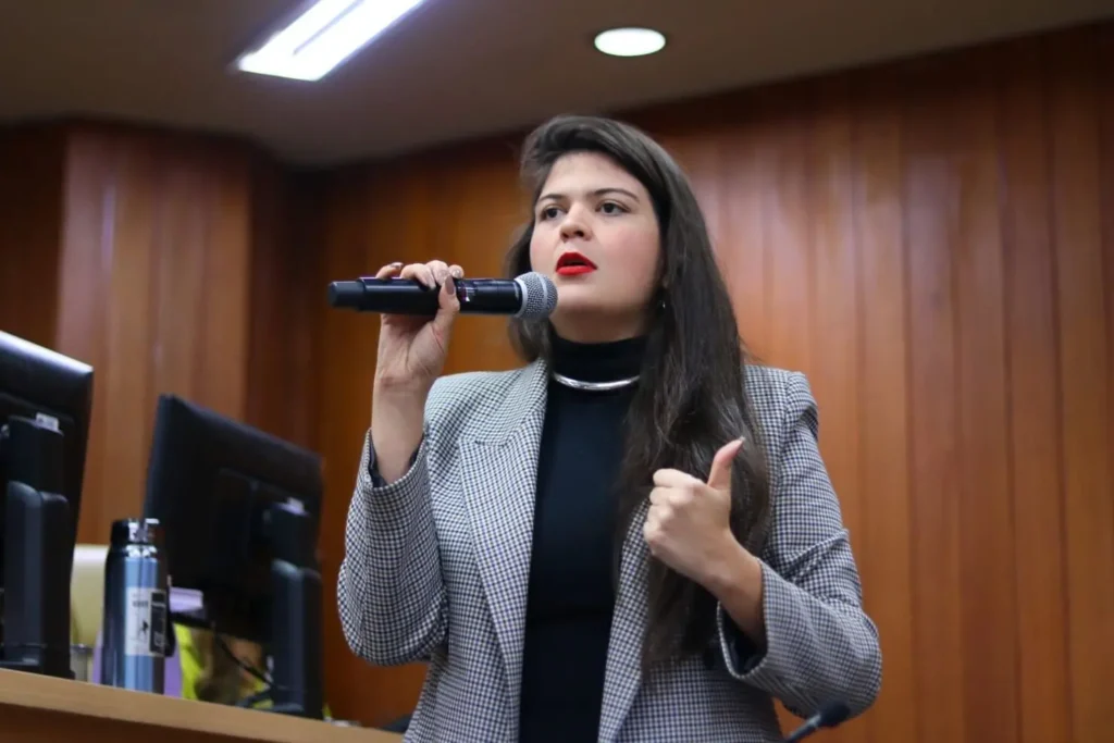 Projeto proibe condenados por injúria racial em cargos públicos