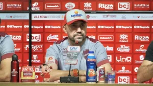 Com a vitória, o Tigrão entrou no G4 provisoriamente. Para se manter no acesso à equipe colorada deve contar o tropeço de Santos e Sport | Foto: Divulgação / Vila Nova