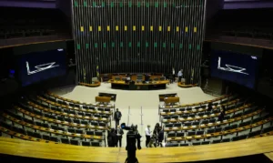 Pena máxima vai de dez a 20 anos para quem fizer o procedimento. | Foto: Agência Brasil