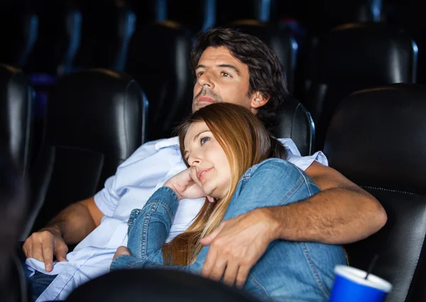 Casal apaixonado. | Foto: Istock