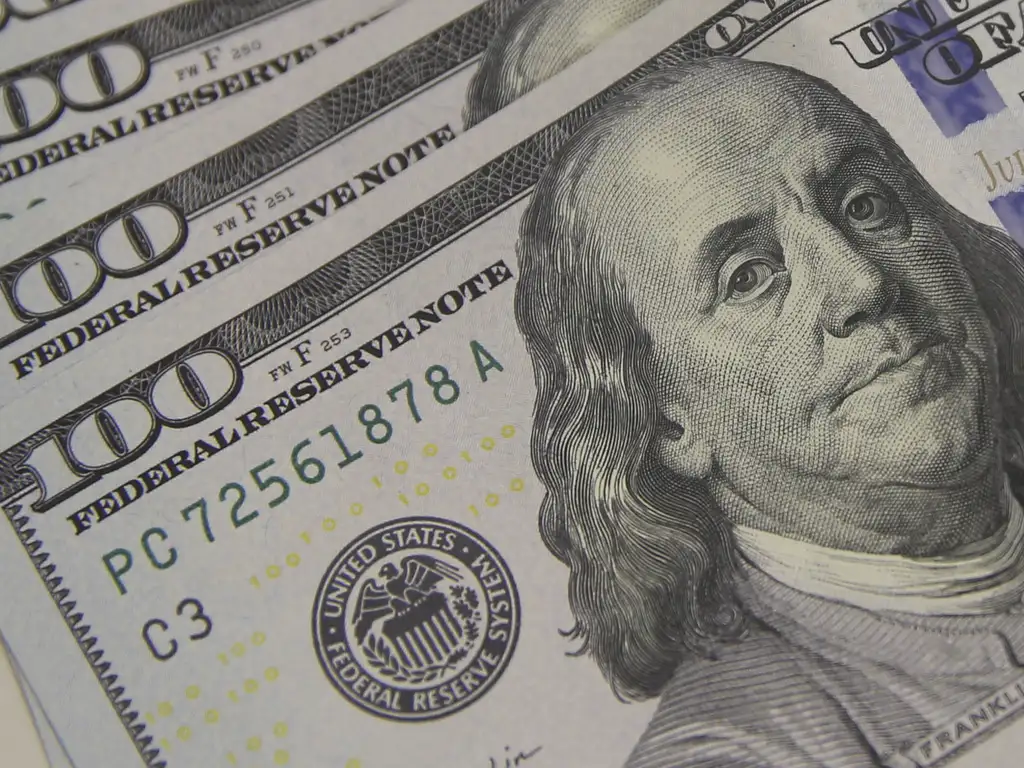 Em contraste com o desempenho do dólar, a bolsa de valores brasileira registrou queda nesta segunda-feira | Foto: Valter Campanato/Agência Brasil