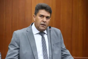 Vereador apresentou proposta durante sessão na Câmara Municipal de Goiânia | Foto: Gustavo Mendes