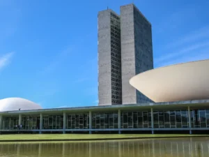 Em meio à crise na articulação política, auxiliares do presidente Luiz Inácio Lula da Silva propõem formalizar a cobrança de votos a ministros aliados | Foto: Antônio Cruz/Agência Brasil