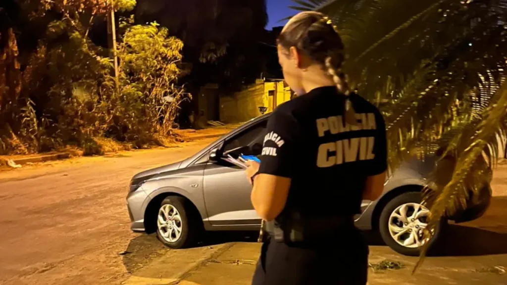 O telefone celular do investigado foi apreendido como parte da investigação policial I Foto: Divulgação/PCGO