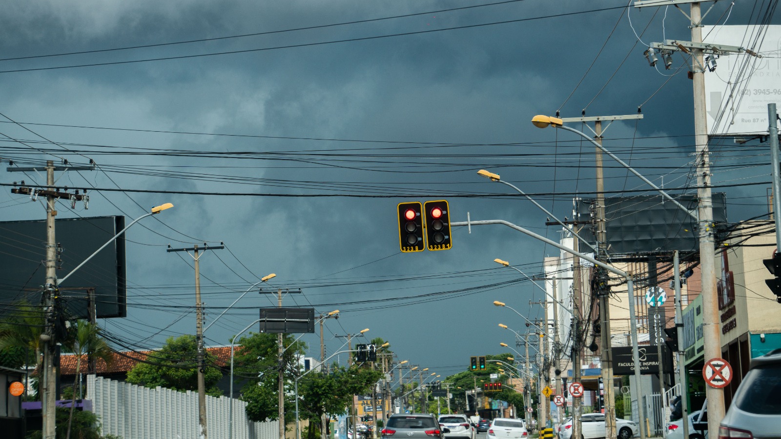 Goiás tem 45 cidades em alerta máximo para tempestades e rajadas de vento