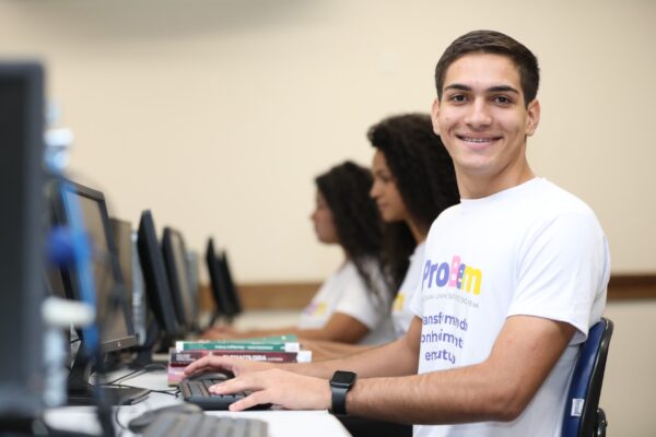 Inscrições para bolsas de estudo do Probem começa nesta segunda-feira