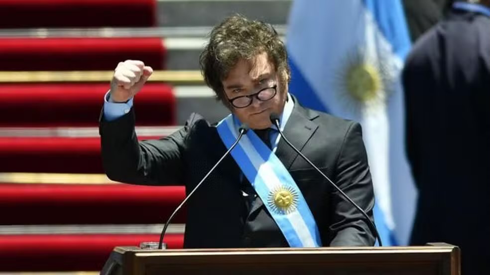 Justiça argentina suspende reforma trabalhista de Milei