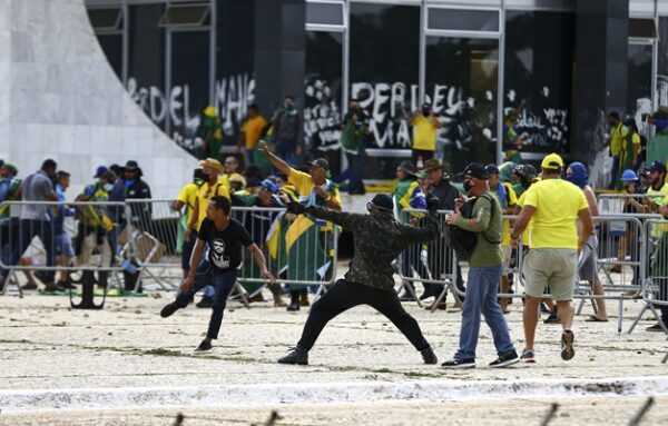 STF realiza exposição para lembrar ataques de 8 de janeiro