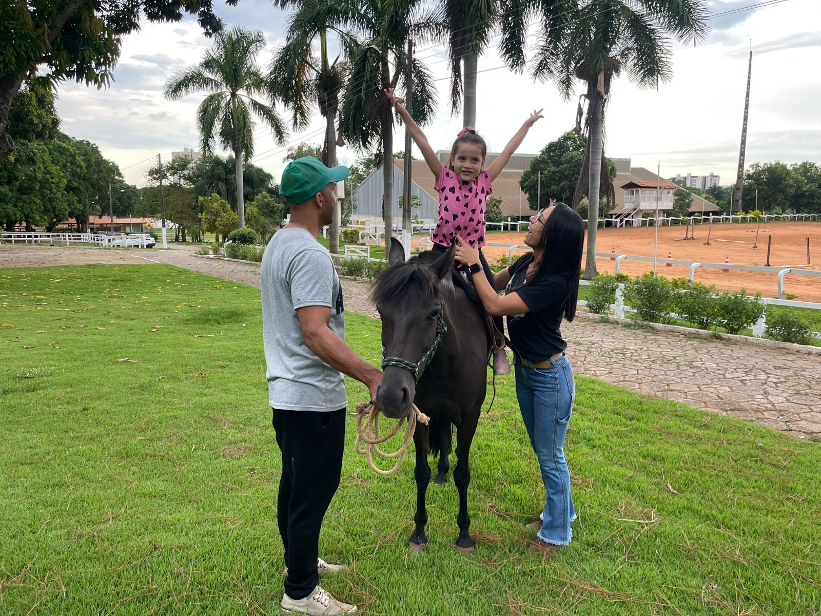 Terapia com cavalos auxilia no tratamento de pacientes do Crer