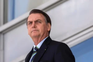 PL deve pagar salário prometido a Bolsonaro somente quando ele retornar ao Brasil