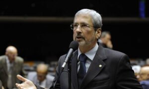 Imbassahy pede para sair do governo Temer