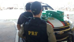 PRF faz apreensão recorde de cocaína em Goiás