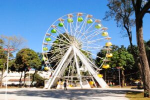 Criança com paralisia cerebral teve sonho realizado no Mutirama