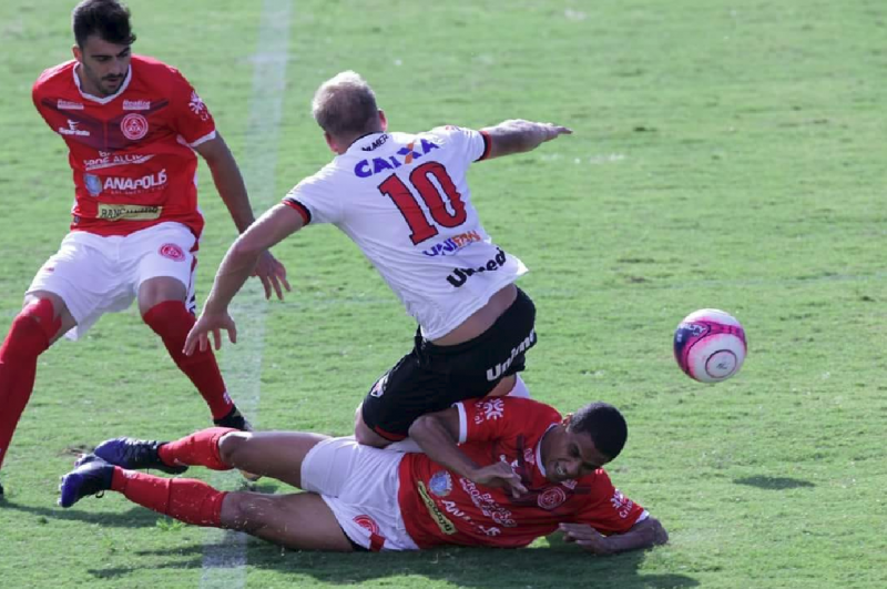 Anapolina elimina o Atlético  e se classifica para as semifinais