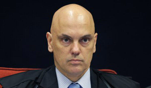 10 Coluna Alexandre de moraes 2