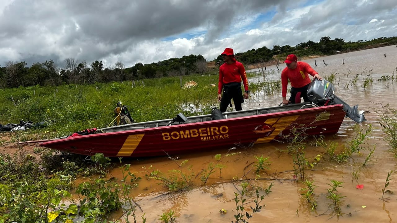 10 abre Corpo de Bombeiros