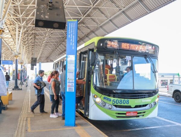 Antes, os moradores de Senador Canedo, pagavam R$ 4,30 para utilizar o sistema de transporte público dentro da própria cidade