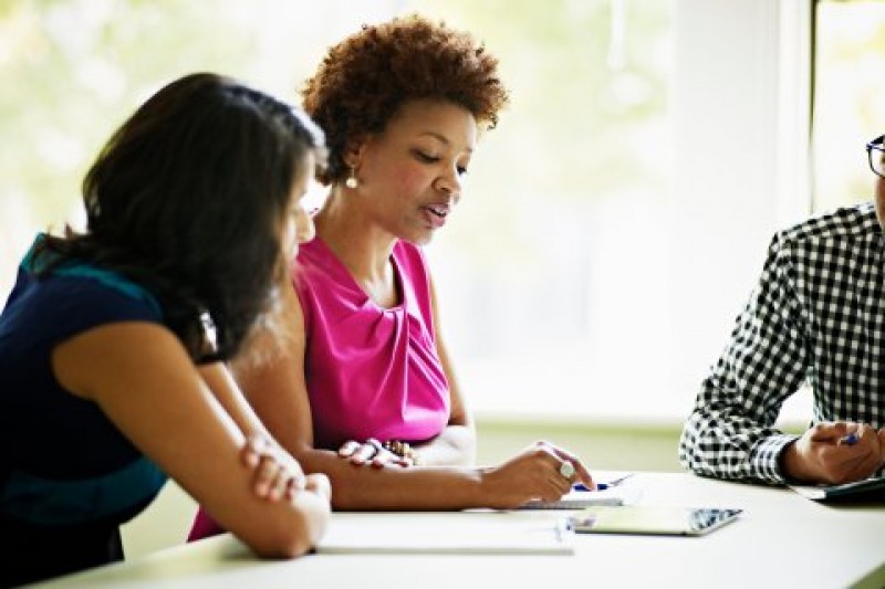 Doze direitos trabalhistas que beneficiam mulher