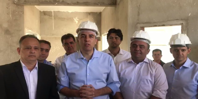 Governador realiza vistoria em obra em Hospital  de Luziânia