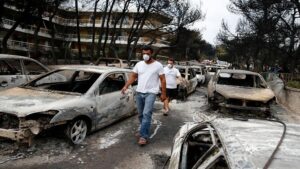 Brasileira relata desespero durante fuga de incêndio na Grécia