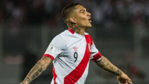 Fifa suspende atacante Paolo Guerrero por 30 dias