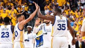 Warriors atropelam Cavaliers no jogo 1 das finais da NBA