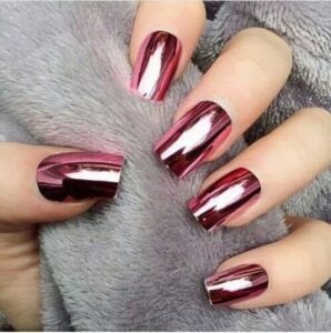 Unhas metalizadas para arrasar em 2017