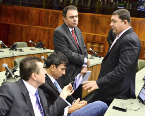 Projeto que pune deputados gazeteiros é aprovado