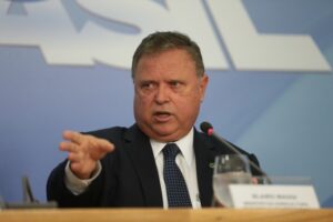 Encontradas bactérias em 8 amostras de frigoríficos