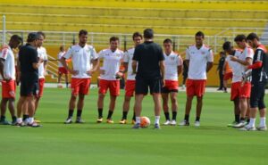 Brasileiros começam luta na  Libertadores