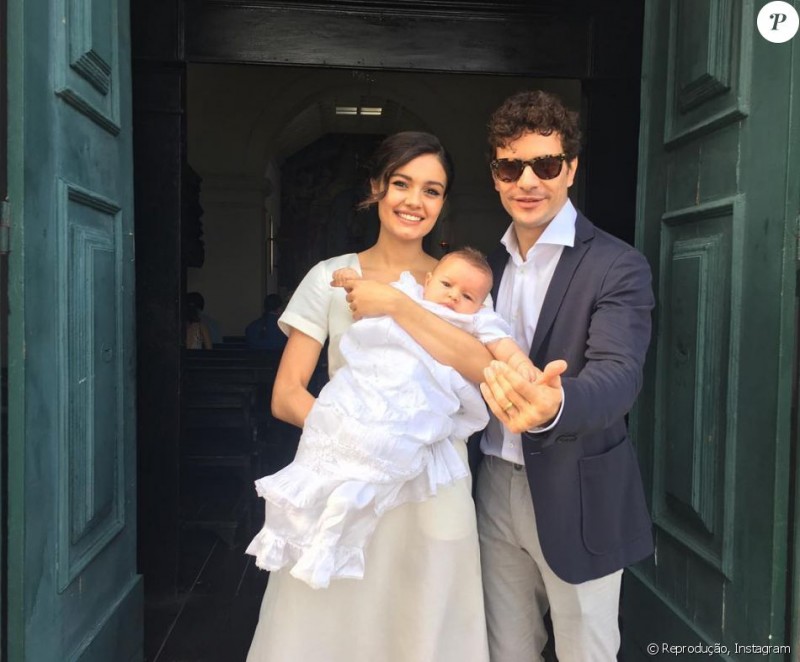 Sophie Charlotte apresenta o filho Otto pela primeira vez