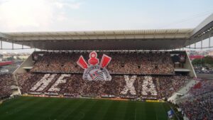 Corinthians reage e arranca empate