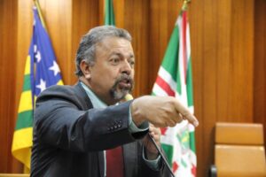 Vereador entra com ação na Justiça contra prefeitura