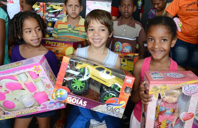 Crianças de Aparecida de Goiânia e Anápolis vão ganhar brinquedos