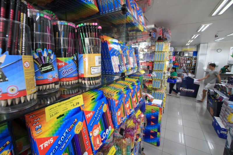 Materiais escolares aumentam menos que em 2016