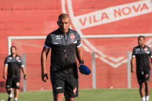 Técnico Hemerson Maria chega  com disposição para trabalhar